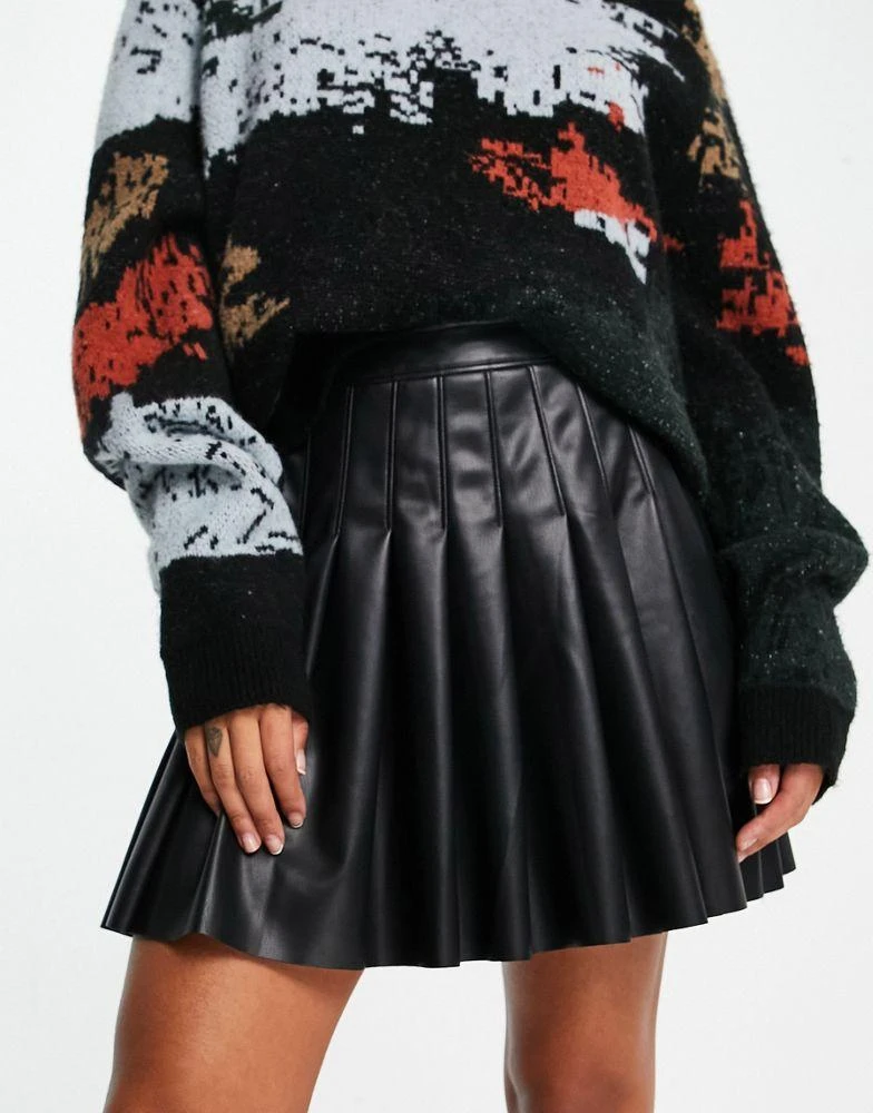 商品Topshop|Topshop leather look pleated mini skirt in black,价格¥333,第1张图片