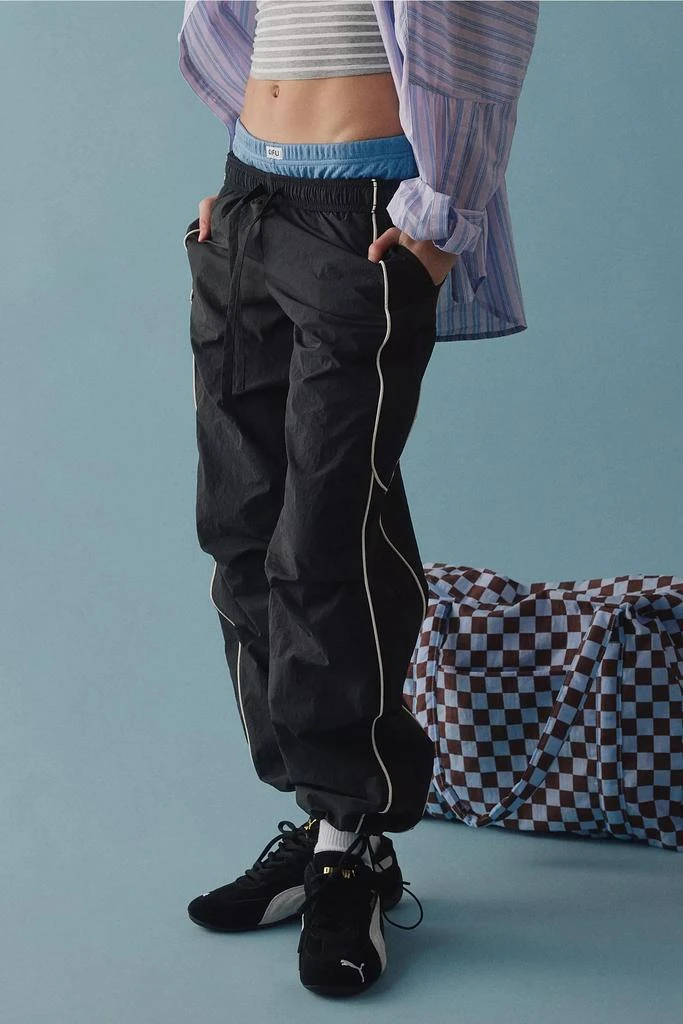 商品BDG|BDG Jess Straight Leg Nylon Track Pant,价格¥118,第1张图片
