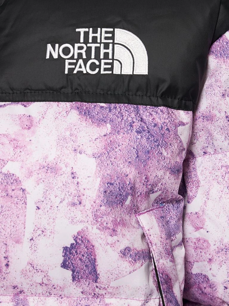 商品The North Face|女式 Nuptse系列 复古印花羽绒服,价格¥1277,第3张图片详细描述