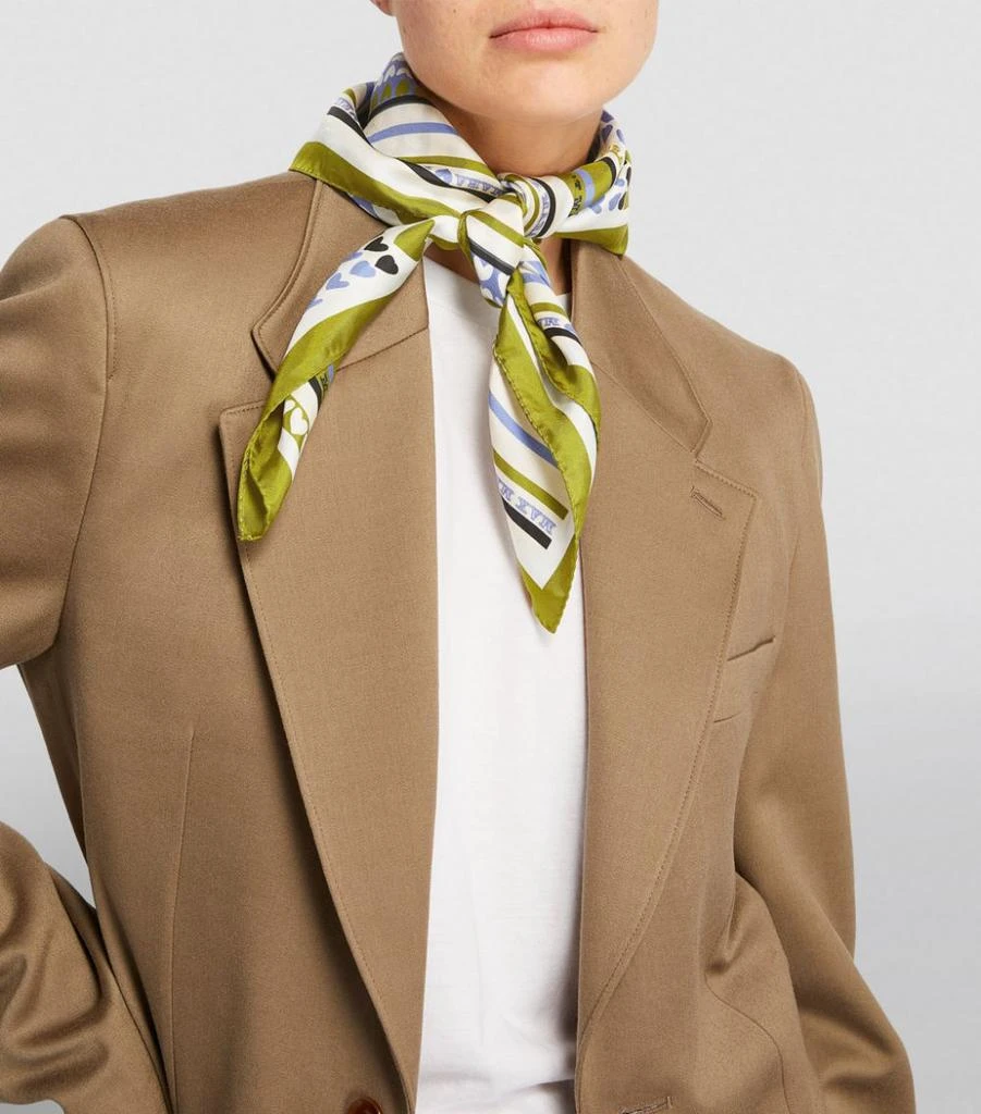商品Max Mara|Silk Heart Scarf,价格¥2008,第5张图片详细描述