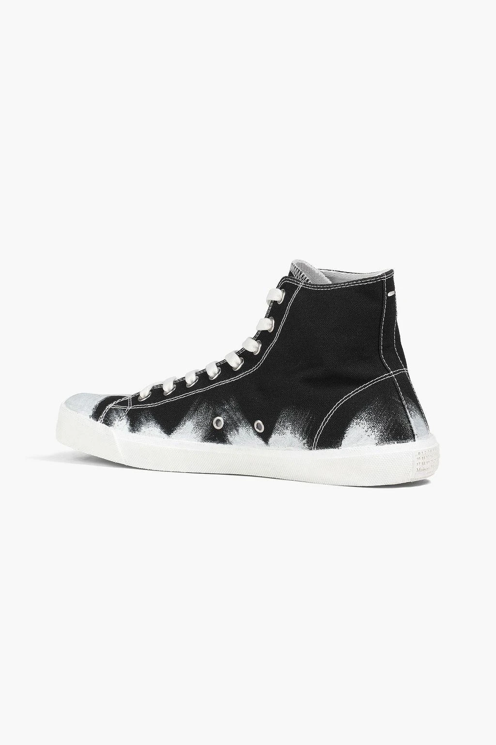 商品MAISON MARGIELA|Tabi split-toe painted canvas high-top sneakers,价格¥2408,第3张图片详细描述