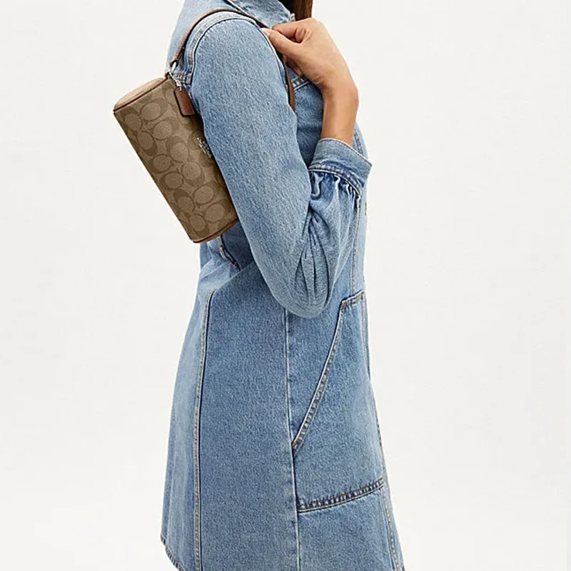 商品[国内直发] Coach|蔻驰 Nolita 20 银标Logo经典老花五金扣拉链 人造革 圆筒包手提单肩包 小号 女款 卡其色拼马鞍棕色,价格¥952,第5张图片详细描述