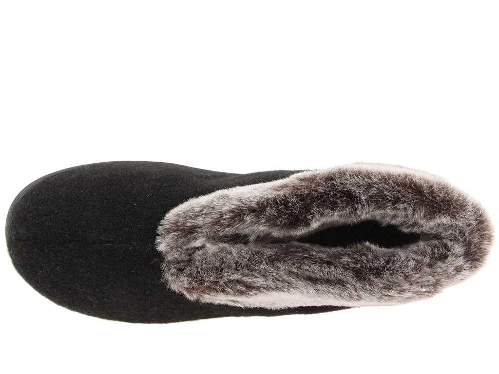 商品Acorn|Faux Chinchilla Bootie II,价格¥368,第2张图片详细描述