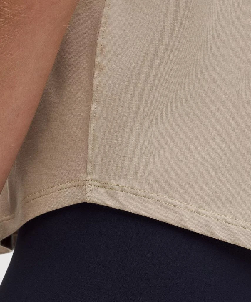 Love Curved-Hem Crewneck T-Shirt 商品
