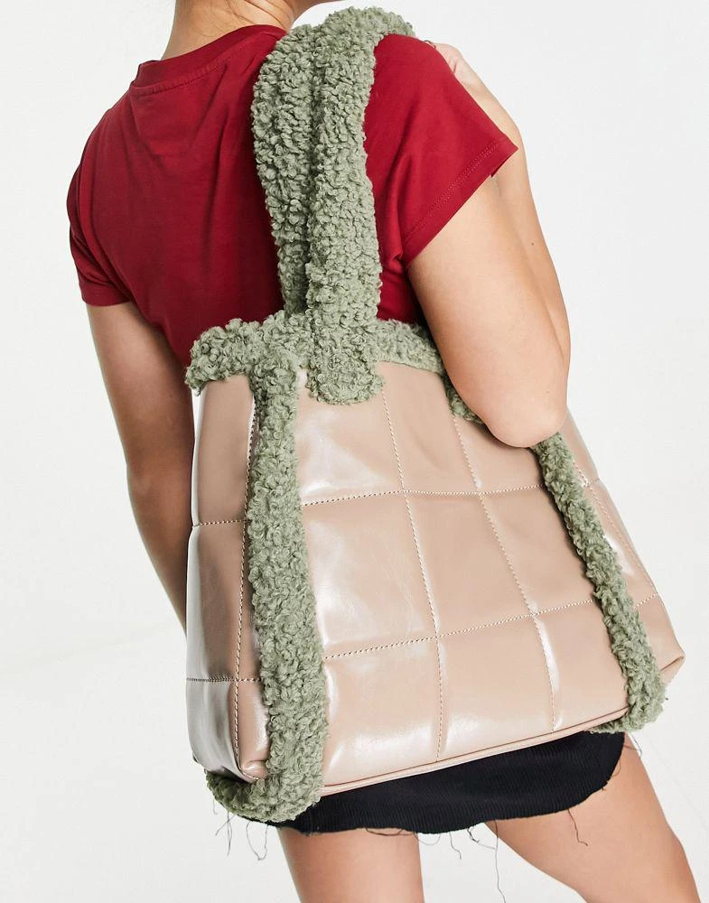 商品ASOS|ASOS DESIGN tote bag with shearling trim in taupe ,价格¥131,第3张图片详细描述