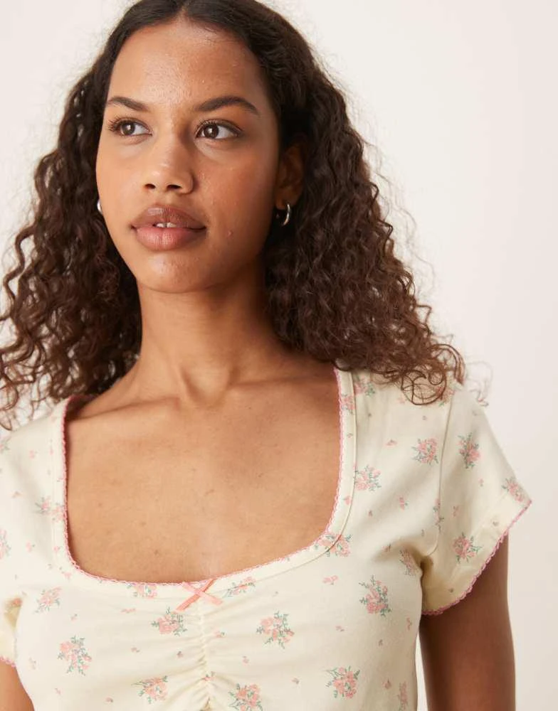 商品ASOS|ASOS DESIGN mix & match milkmaid pyjama top in pale yellow ditsy print,价格¥100,第4张图片详细描述