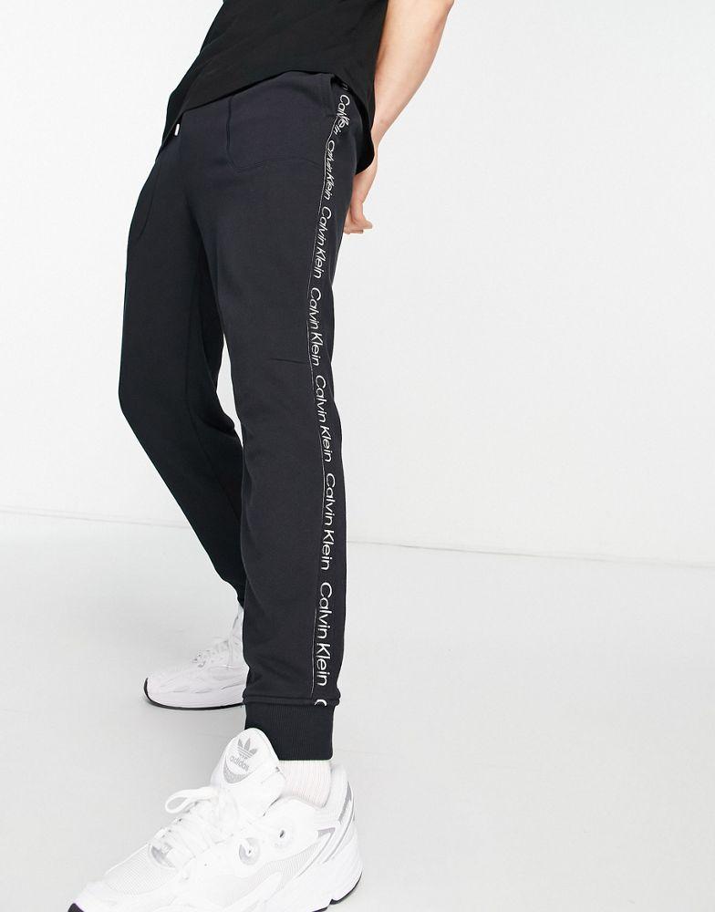 Calvin Klein Performance taping joggers in black商品第4张图片规格展示