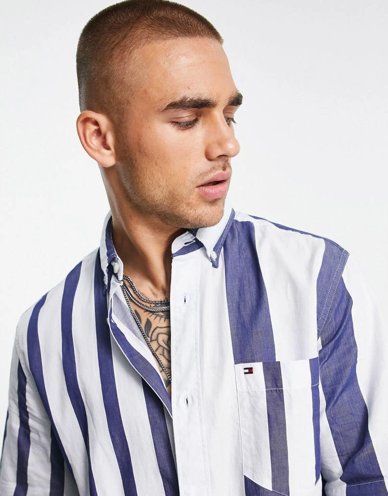 商品Tommy Hilfiger|Tommy Hilfiger blown up varied stripe short sleeve shirt custom fit in navy,价格¥466,第3张图片详细描述