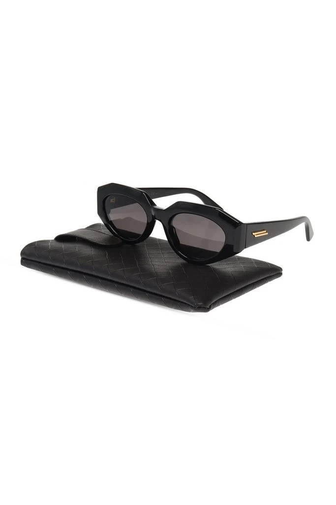 商品Bottega Veneta|Bottega Veneta Eyewear Cat-Eye Frame Sunglasses,价格¥2210,第2张图片详细描述