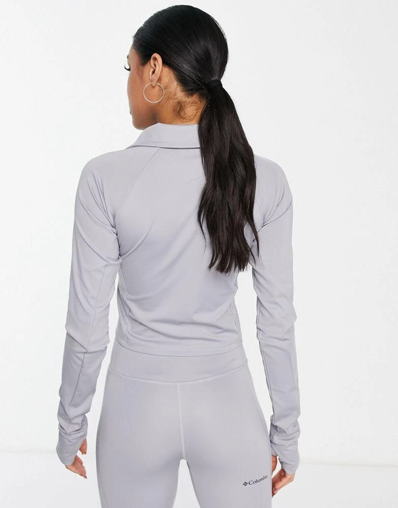 商品Columbia|Columbia Training CSC Sculpt cropped long sleeve top  in grey  Exclusive at ASOS,价格¥104,第2张图片详细描述