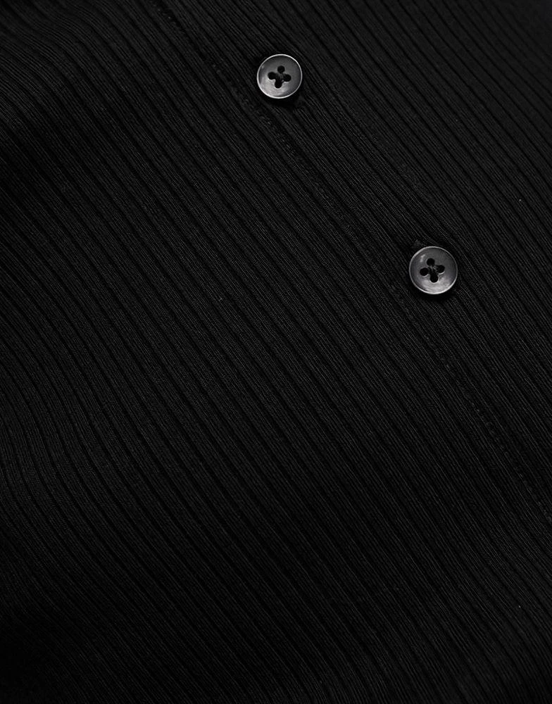 商品Miss Selfridge|Miss Selfridge rib button through shirt in black,价格¥187,第4张图片详细描述