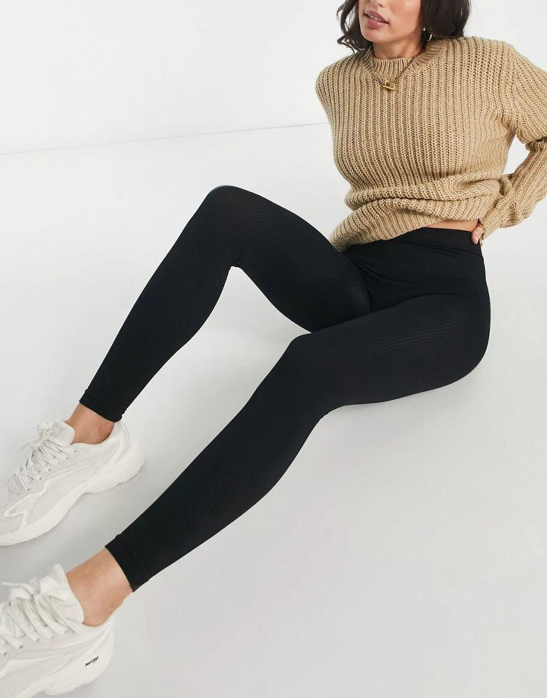 商品Stradivarius|Stradivarius Tall seamless ribbed leggings in black,价格¥93,第4张图片详细描述