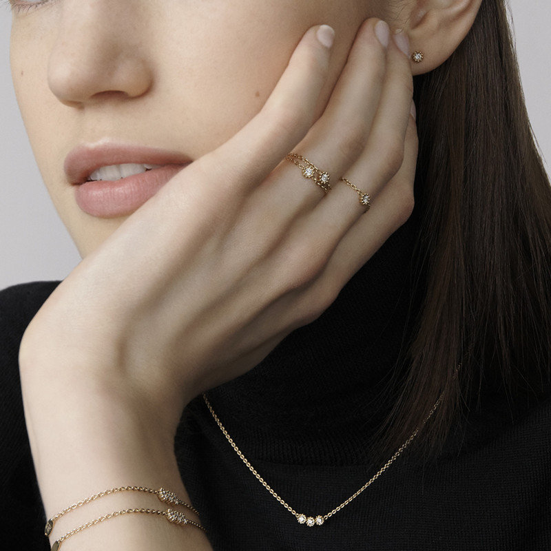 商品Dior|【预售3-7天】DIOR/迪奥  MIMIROSE 18K黄金和钻石耳环 JMRO95004_0000,价格¥11753,第8张图片详细描述