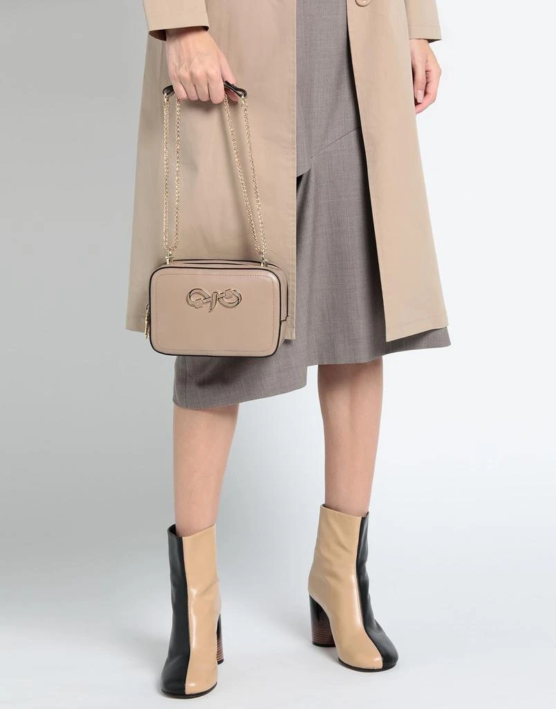 商品ROBERTA DI CAMERINO|Cross-body bags,价格¥542,第3张图片详细描述
