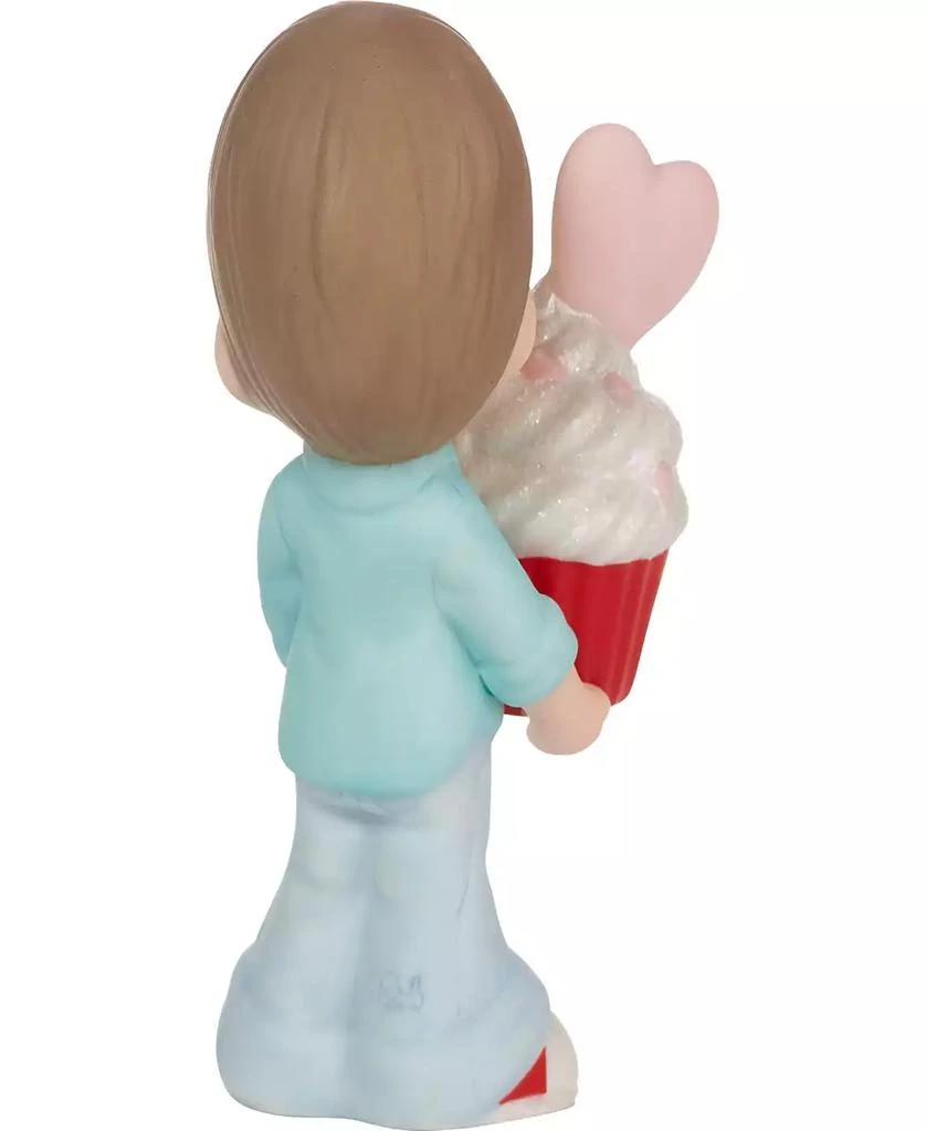 商品Precious Moments|222002E You Bake Me Happy Brunette Boy Porcelain Figurine,价格¥328,第4张图片详细描述