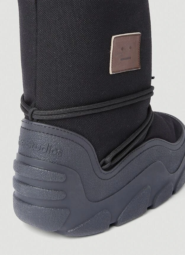 Platform Snow Boots in Black 商品