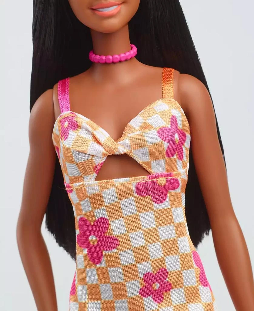 商品Barbie|Fashionistas Doll 233 in Checkered Flower Midi Dress, Black Hair,价格¥67,第4张图片详细描述