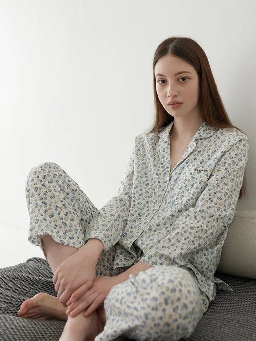 商品KOZNOK|Chorong Flower Pajama Set,价格¥835,第2张图片详细描述