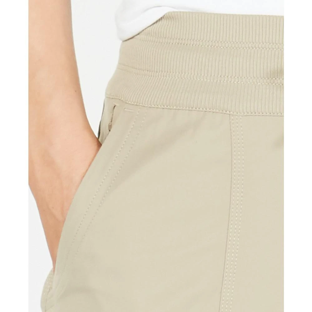 商品The North Face|Women's Aphrodite Wicking Capri Pants,价格¥186,第3张图片详细描述