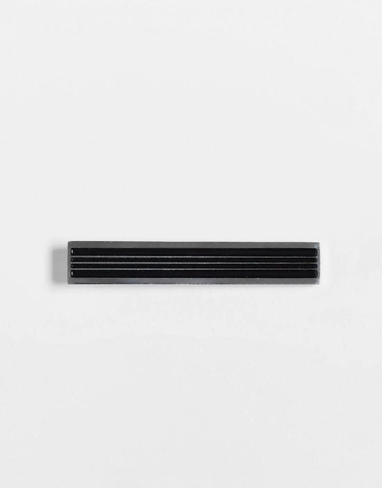 商品ASOS|ASOS DESIGN party stainless steel tie bar with line detail and black enamel in silver tone,价格¥124,第3张图片详细描述