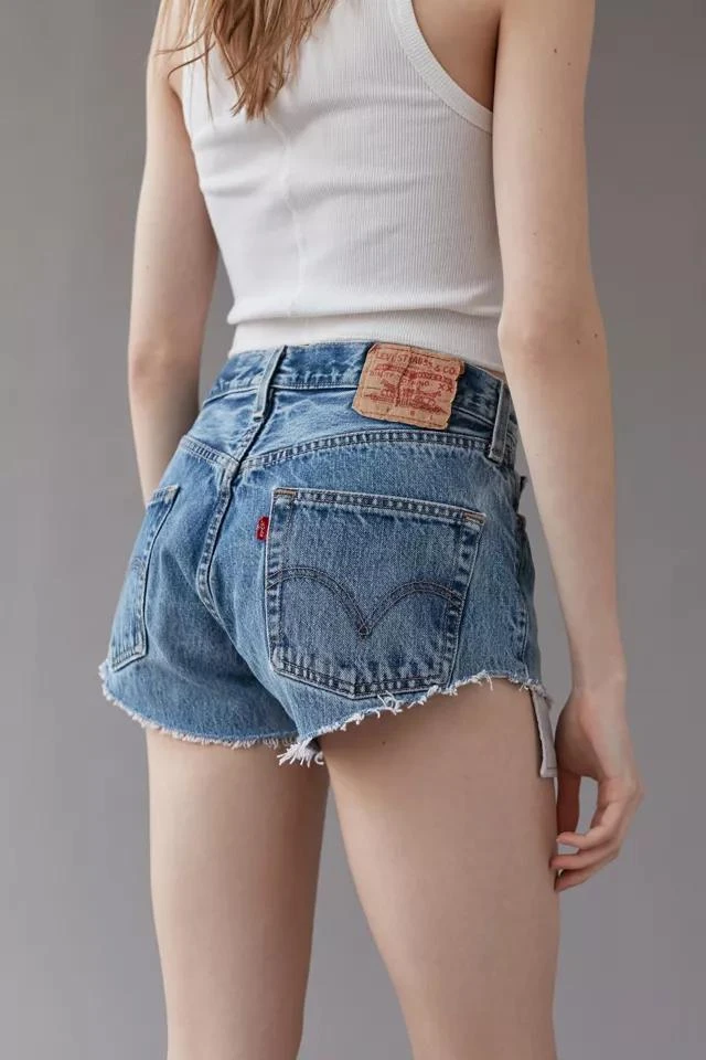 商品Urban Renewal|Urban Renewal Remade Levi’s Cheeky Denim Short,价格¥76,第4张图片详细描述