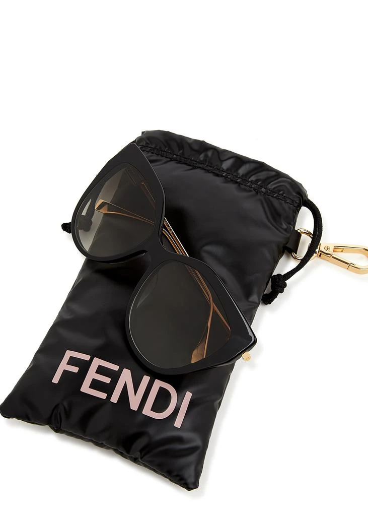 商品Fendi|Baguette oversized cat-eye sunglasses,价格¥3167,第4张图片详细描述