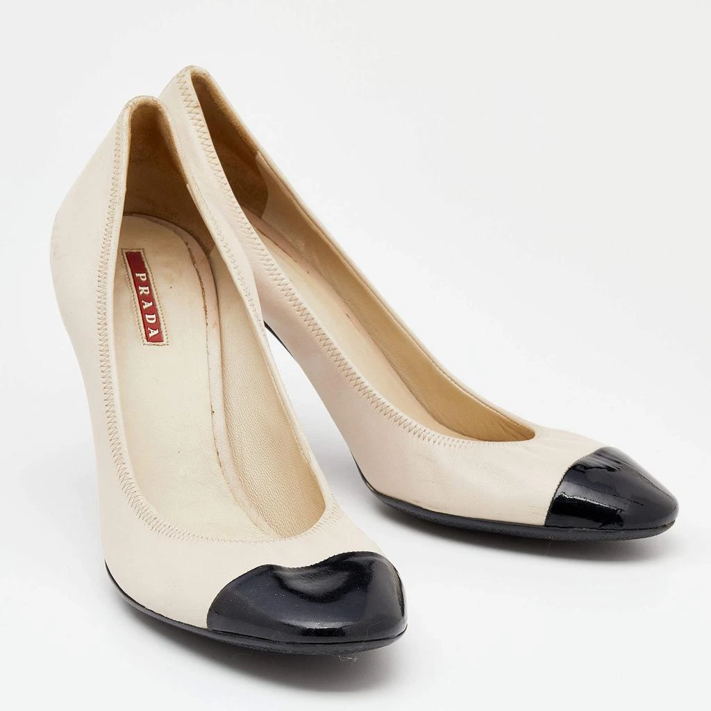 商品[二手商品] Prada|Prada Sport Beige/Black Patent and Leather Cap Toe Pumps Size 39.5,价格¥1063,第4张图片详细描述