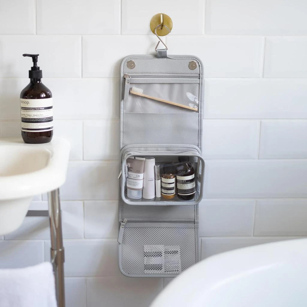 商品Stackers|Stackers Hanging Wash Bag - Pebble Grey - Small,价格¥288,第2张图片详细描述