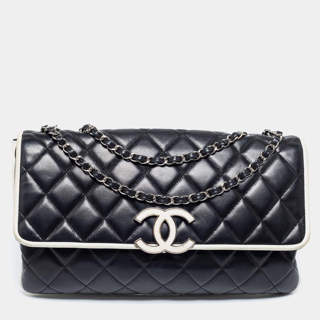 商品[二手商品] Chanel|Chanel Black/White Quilted Leather Large Vintage Maxi Divine Cruise Classic Flap Bag,价格¥14984,第1张图片