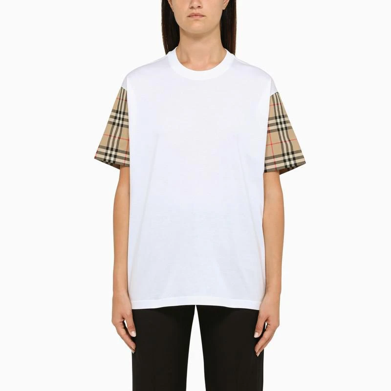 商品Burberry|Burberry t-shirt with Vintage Check sleeves,价格¥3843,第1张图片