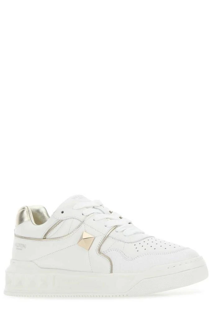 商品Valentino|Valentino Garavani One Stud Low-Top Sneakers,价格¥5730,第2张图片详细描述