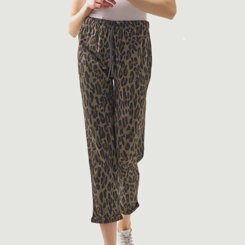 商品MAJESTIC FILATURES|7/8th cotton and cashmere leopard print pants Camel Majestic Filatures,价格¥1728,第1张图片