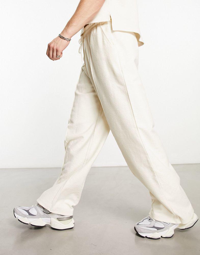 ASOS DESIGN straight leg joggers with pintucks in off white商品第4张图片规格展示