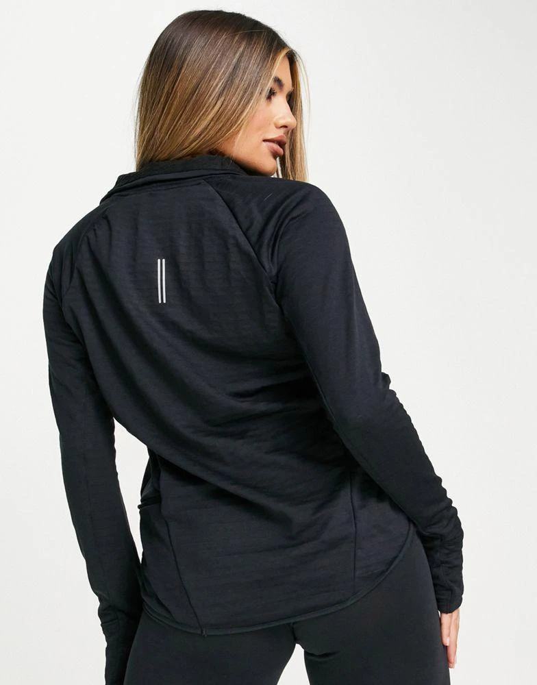 商品NIKE|Nike Running Element Thema-FIT half zip top in black,价格¥730,第2张图片详细描述