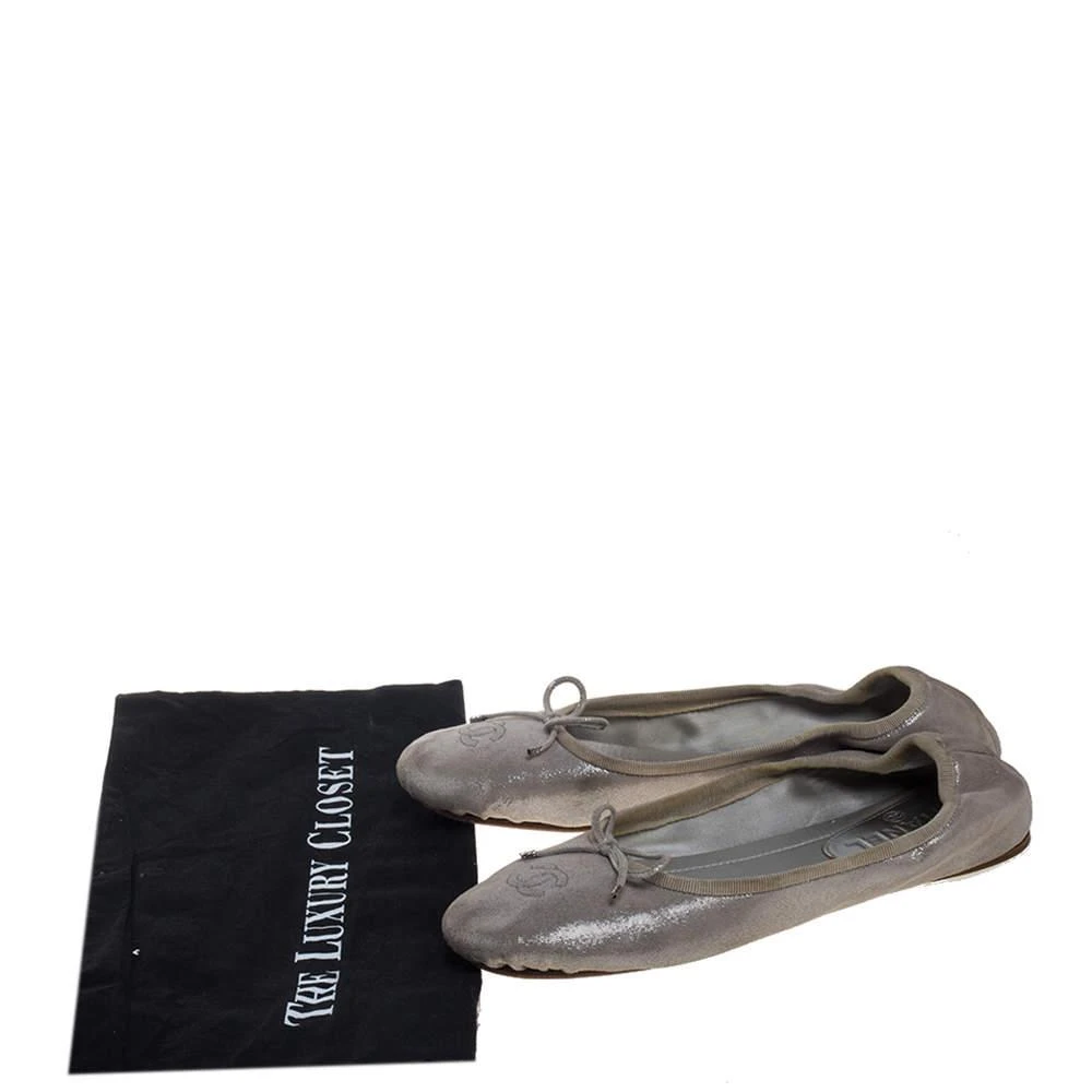 Chanel Silver Glitter Suede CC Ballet Flats Size 40 商品