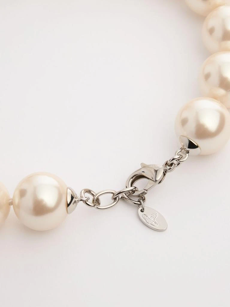 商品Vivienne Westwood|Neysa Imitation Pearl Collar Necklace,价格¥4535,第3张图片详细描述