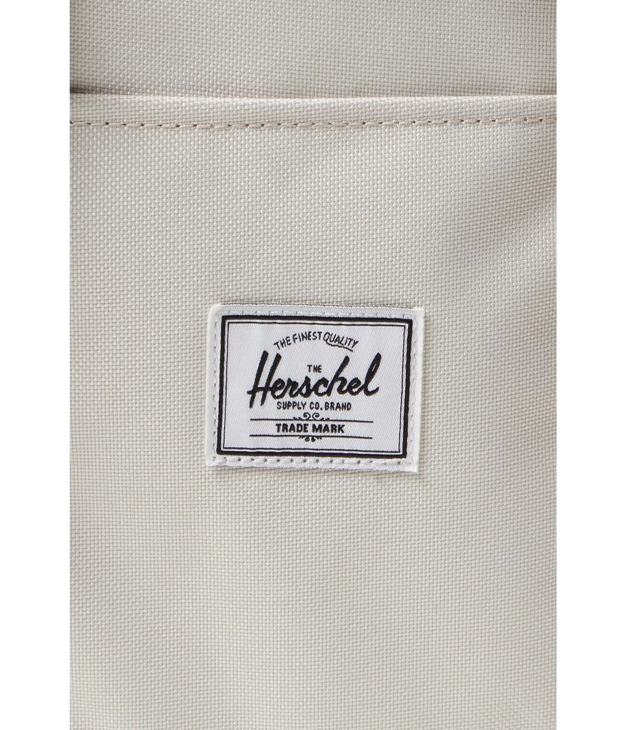 商品Herschel Supply|Retreat™ Small Backpack,价格¥596,第4张图片详细描述