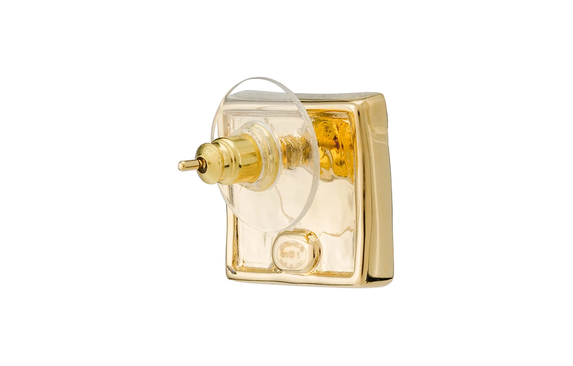 商品[国内直发] Chanel|香奈儿 精致标志图案装饰 耳钉 女款 黑色,价格¥4790,第5张图片详细描述