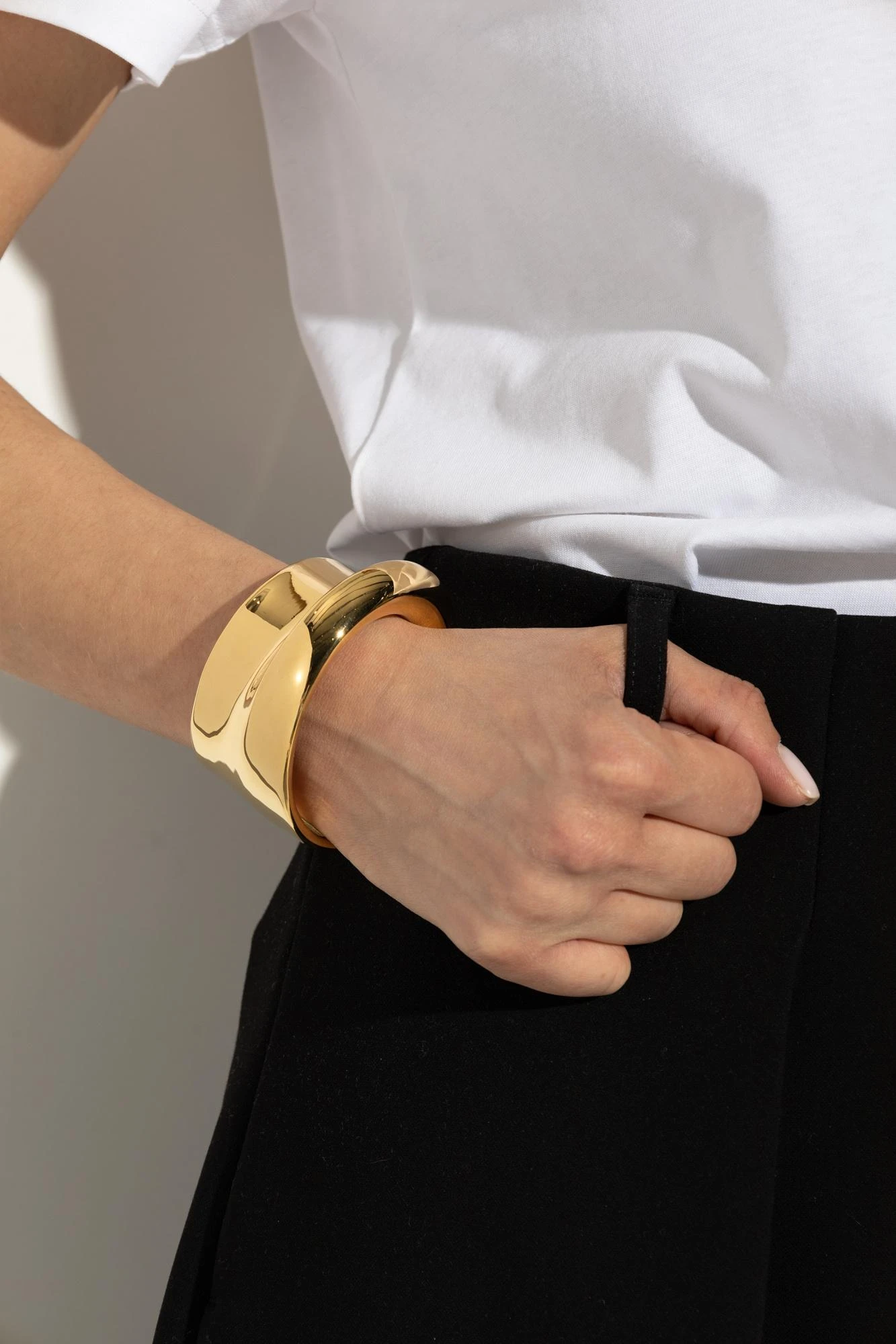 商品【商品预售15天发货】 Jacquemus|Jacquemus  JWW00571AOT4005270 金色,价格¥4491,第3张图片详细描述