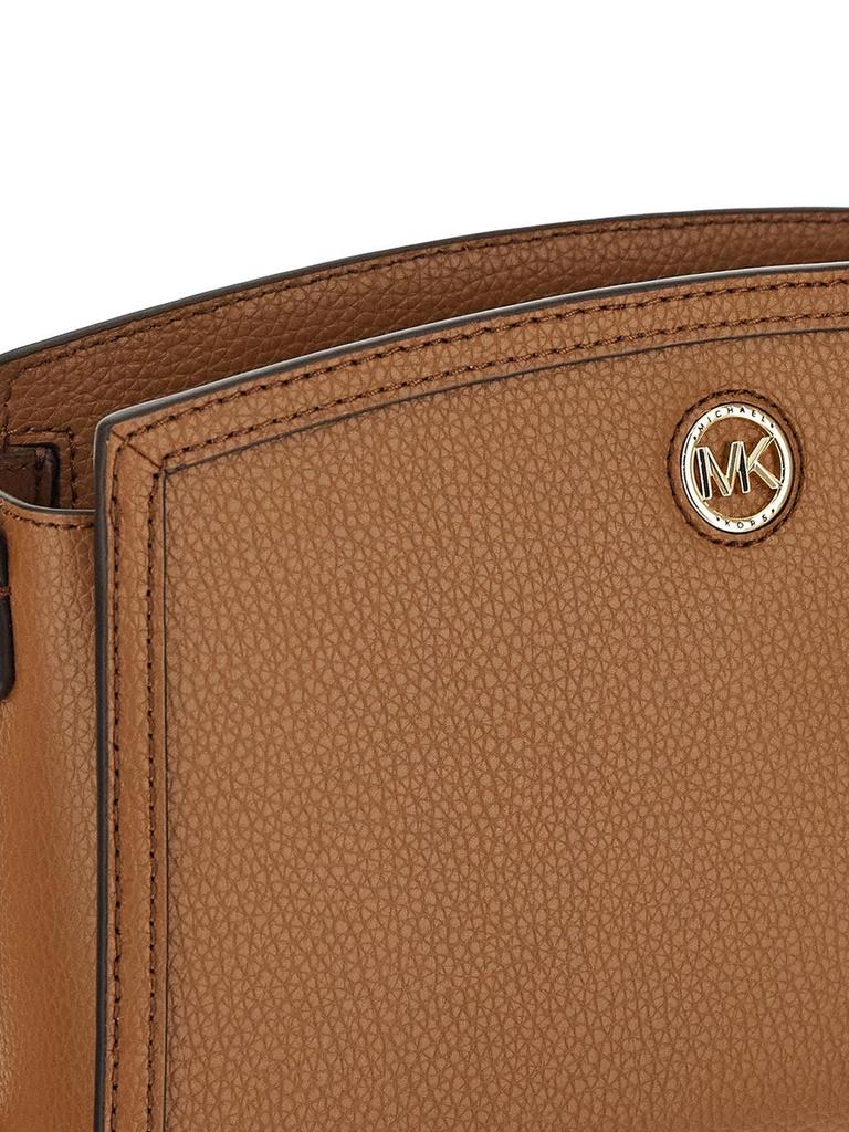Medium Logo Leather Shoulder Bag商品第4张图片规格展示