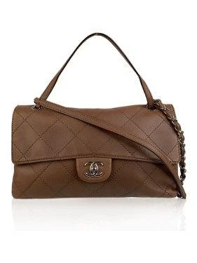 Medium Quilted Leather Flap Shoulder Bag 商品