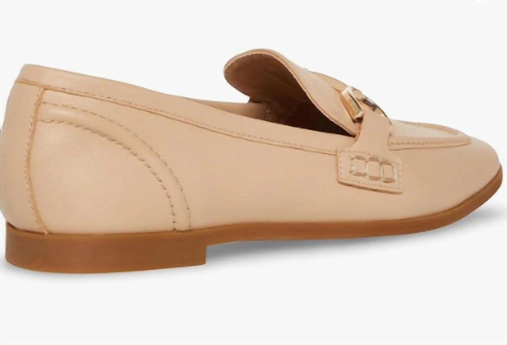 商品Steve Madden|Carrine Loafer In Cream,价格¥532,第2张图片详细描述