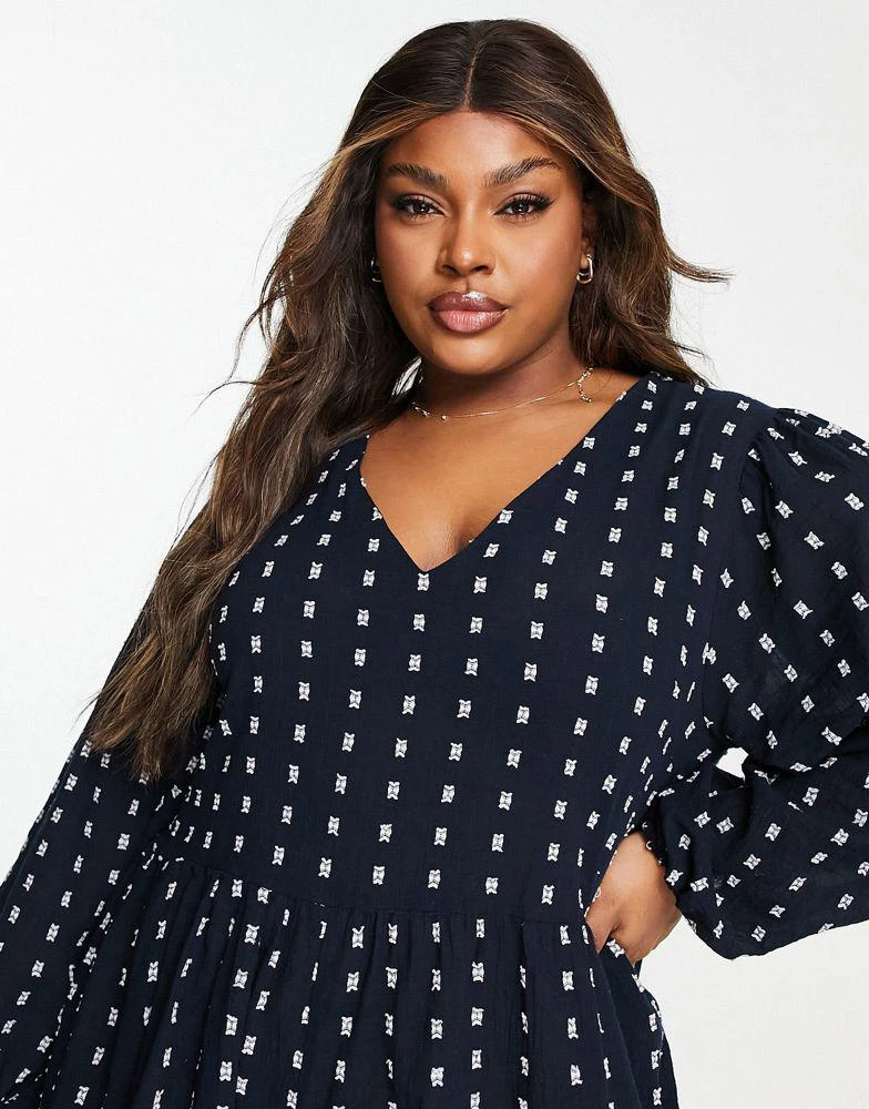 商品ASOS|ASOS DESIGN Curve puff sleeve smock playsuit in textured navy,价格¥281,第4张图片详细描述