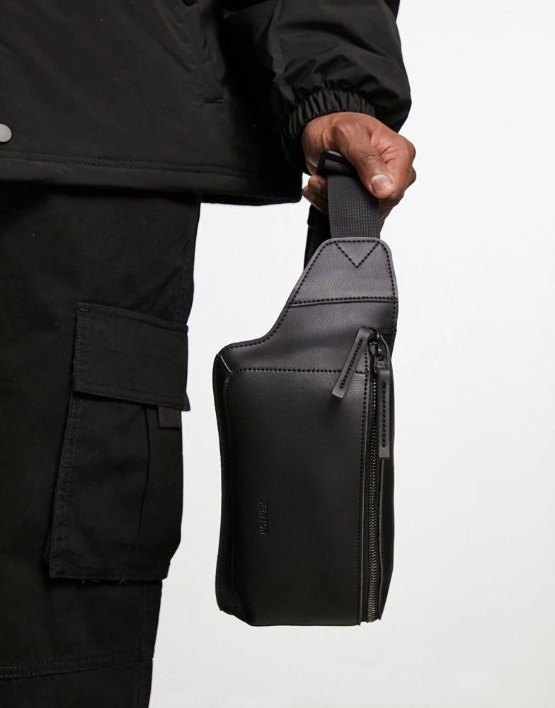商品Fenton|Fenton cross body bag in black,价格¥180,第2张图片详细描述
