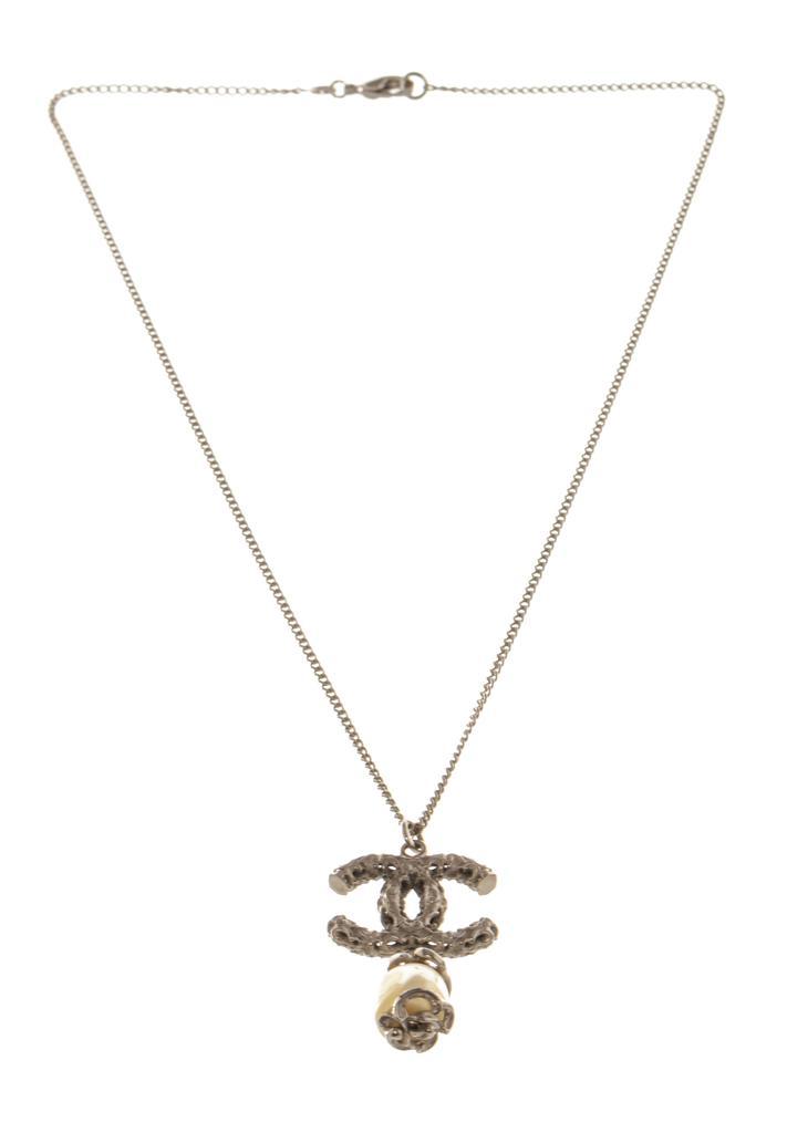 商品[二手商品] Chanel|Chanel Silver CC Logo Pearl Drop Necklace,价格¥10709,第1张图片