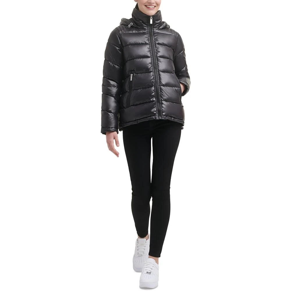 商品GUESS|Women's High-Shine Hooded Puffer Coat,价格¥1675,第4张图片详细描述