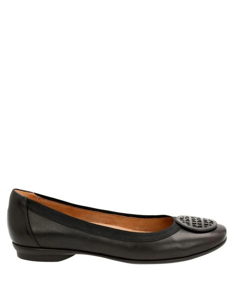 商品Clarks|Candra Blush Leather Ballet Flats,价格¥714,第5张图片详细描述