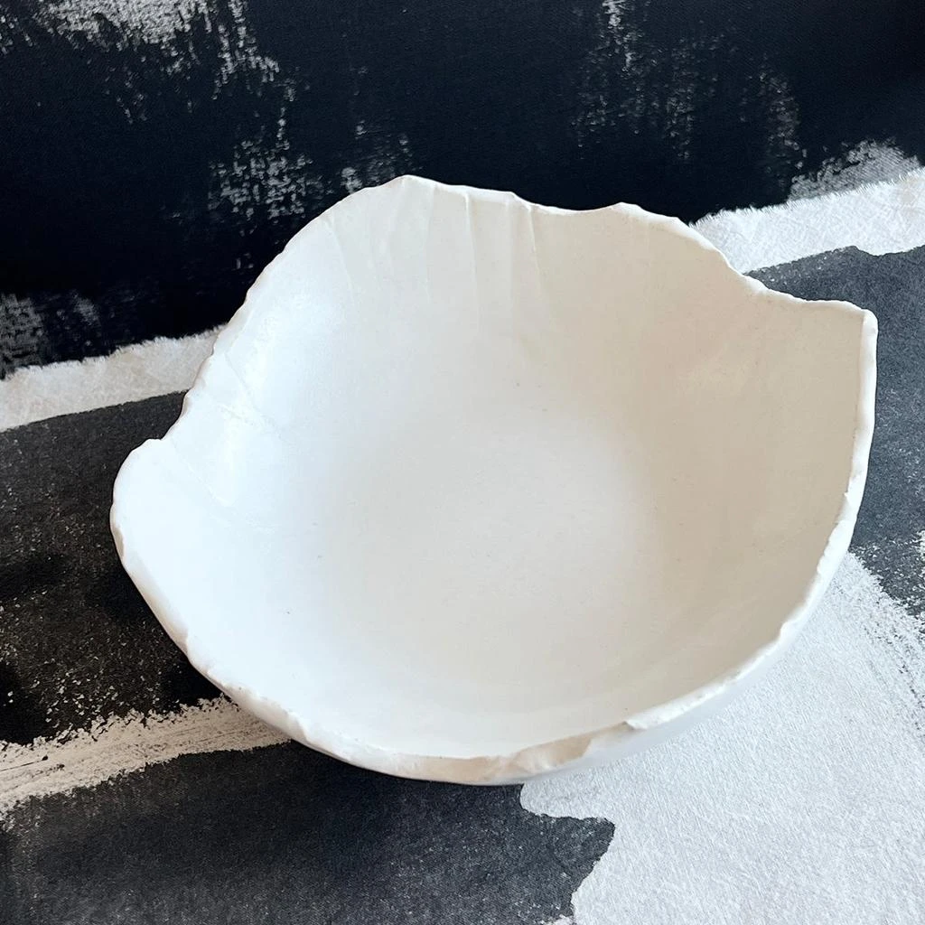 商品SHIN WON YOON|SHIN WON YOON White Stone Serving Bowl 8",价格¥415,第4张图片详细描述