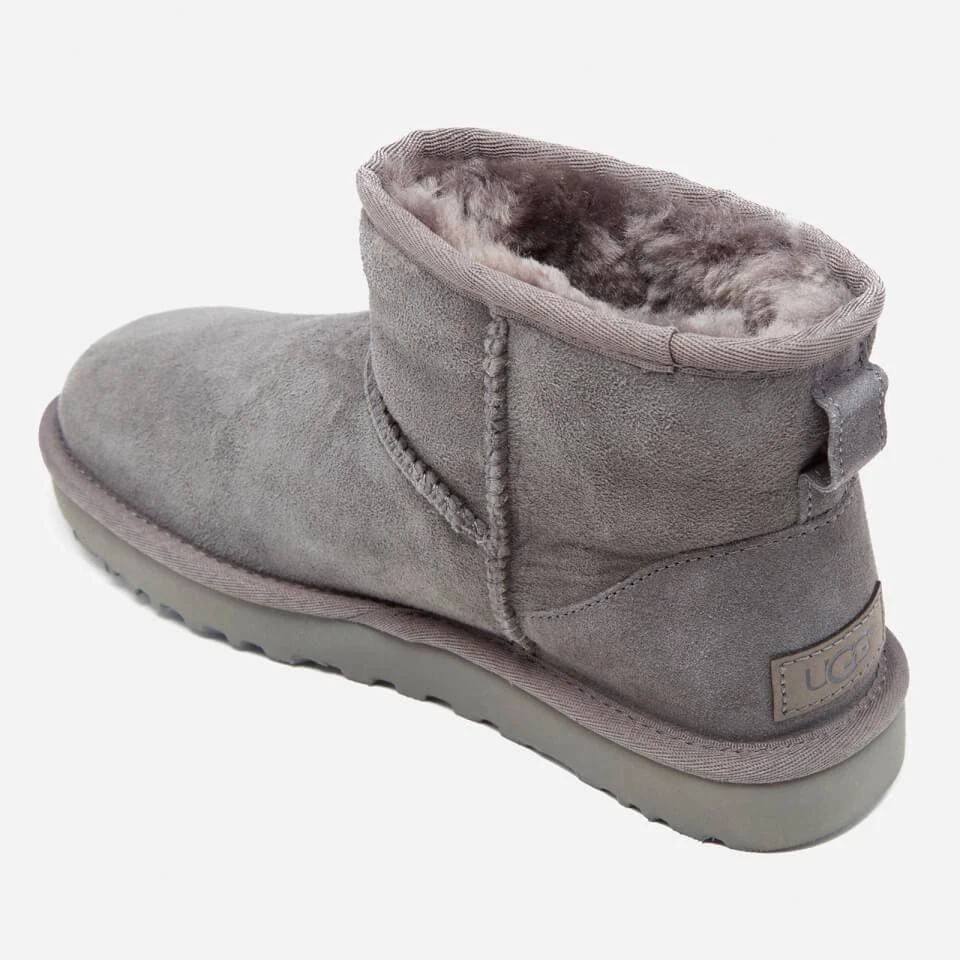 商品UGG|UGG WOMEN'S CLASSIC MINI II SHEEPSKIN BOOTS - GREY,价格¥1560,第4张图片详细描述