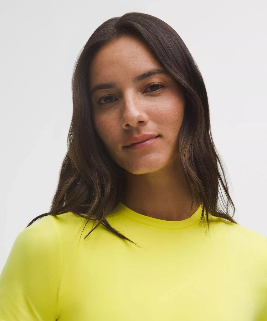 Wundermost Ultra-Soft Nulu Crewneck Cropped T-Shirt 商品